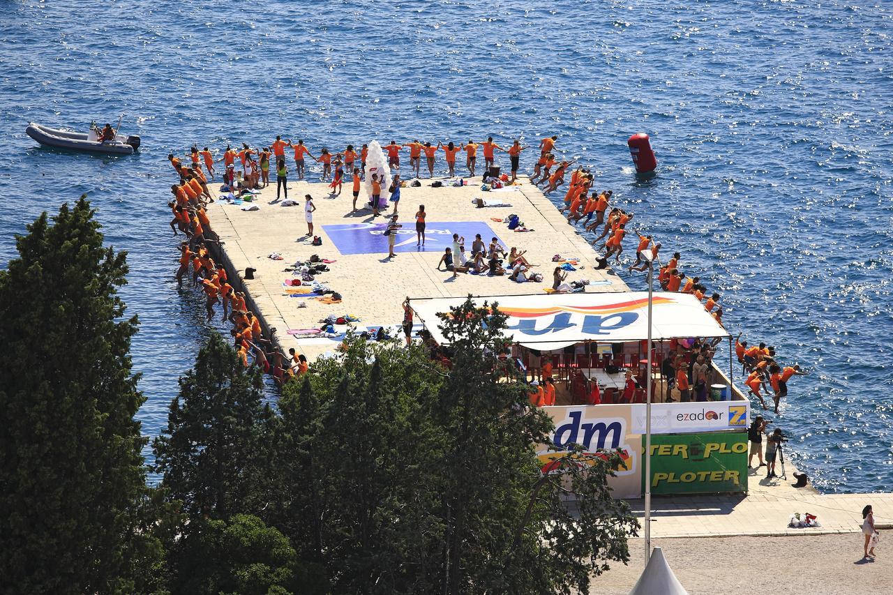 Main Street Studio And Rooms Zadar Exterior photo